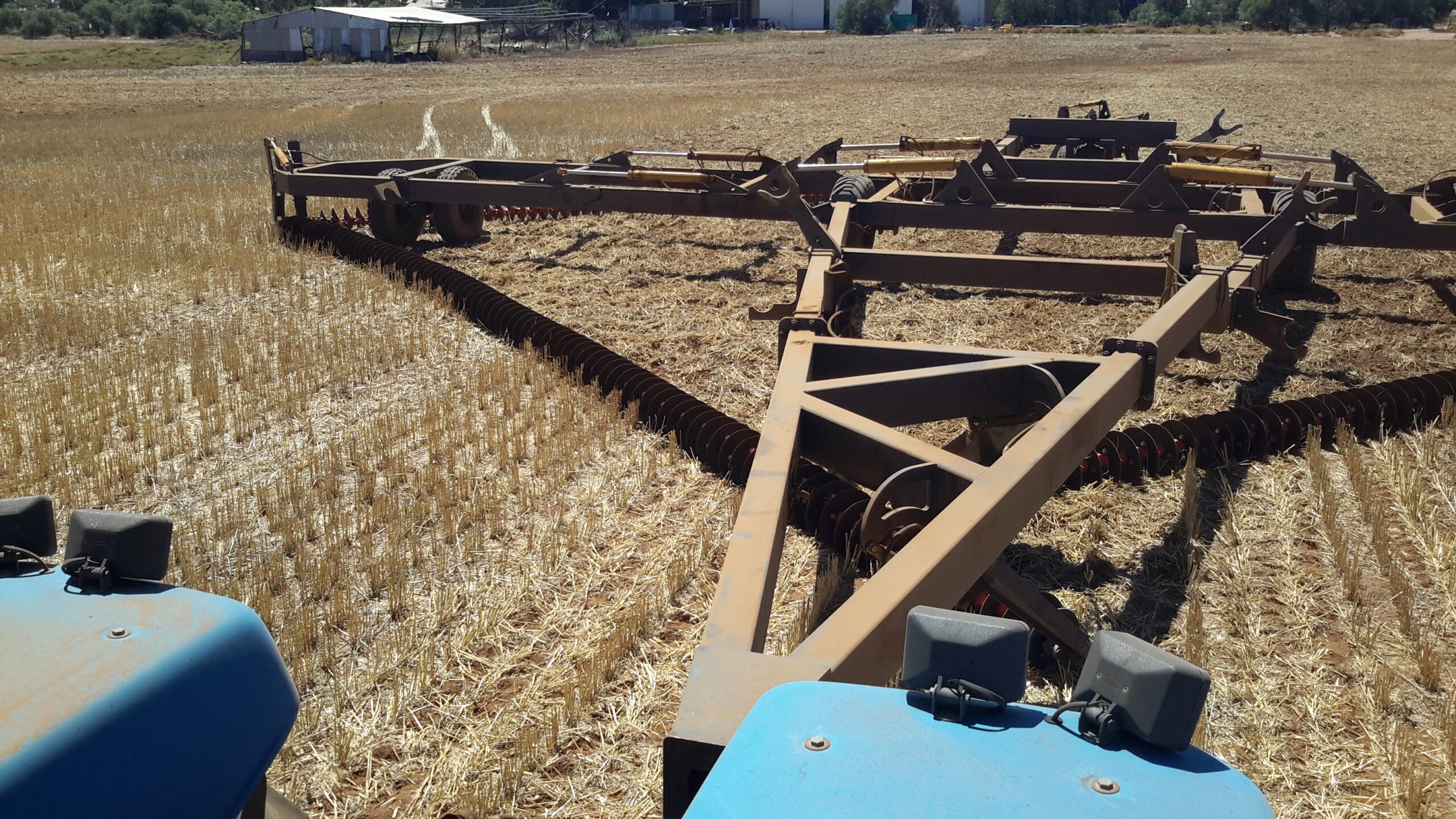 The role of technology in surface tillage